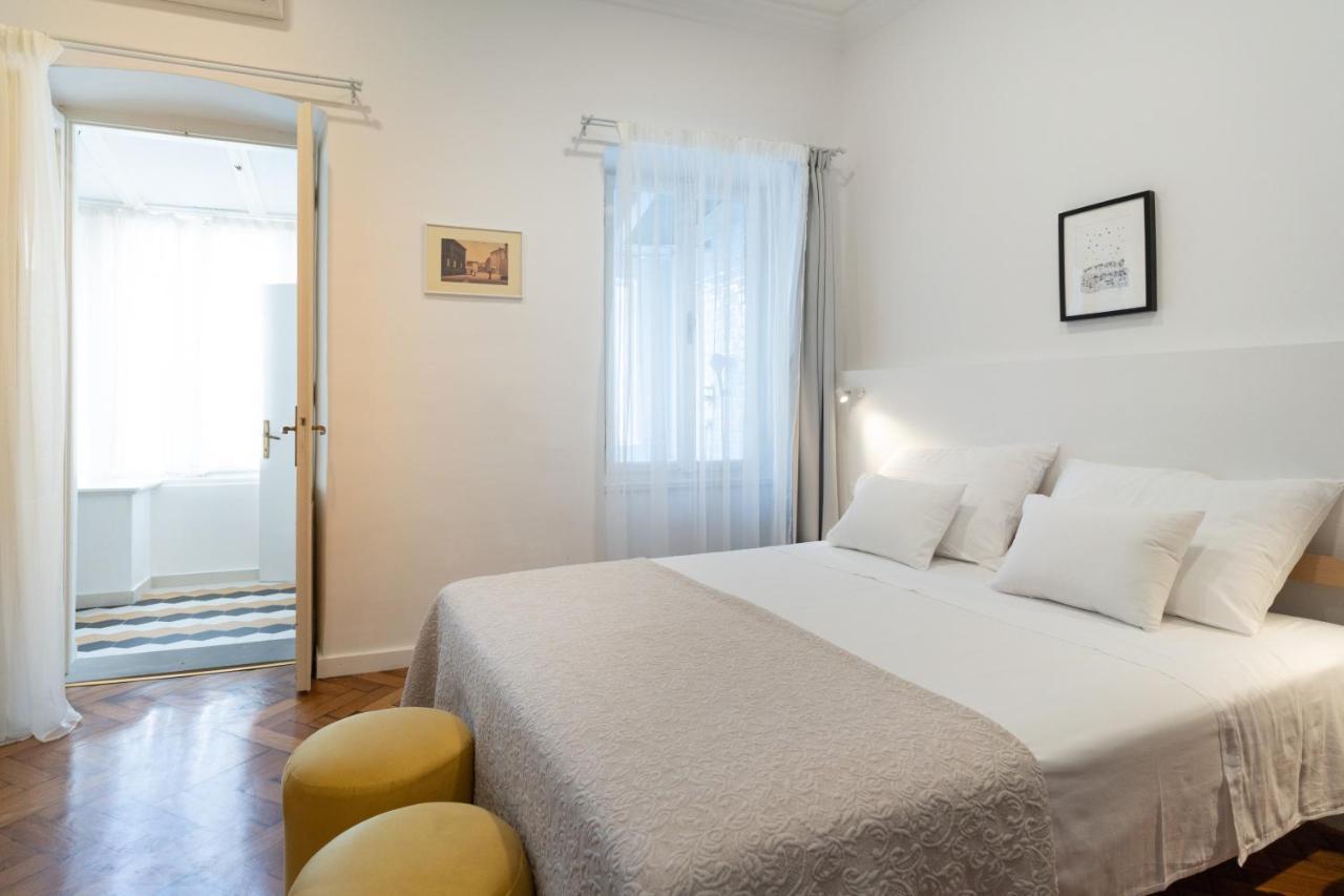 Mimi Carera Apartment & Room 로비니 외부 사진